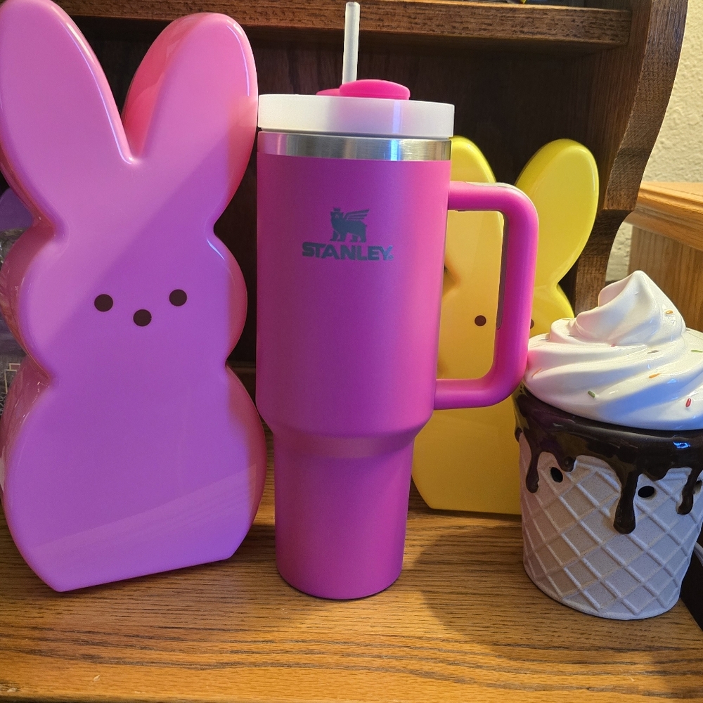 Stanley The Quencher H2.0 Flowstate™ Tumbler | 40 OZ Like New!